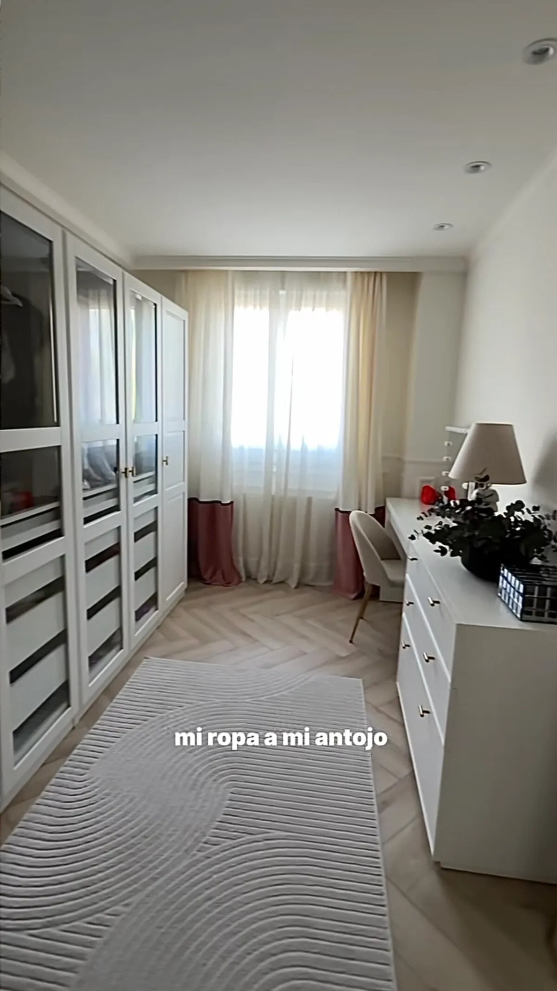El vestidor de Adara