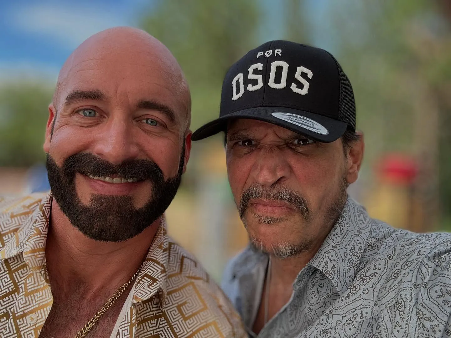 Sergio Peris-Mencheta y Tom Segura, director de 'El Tigre'.