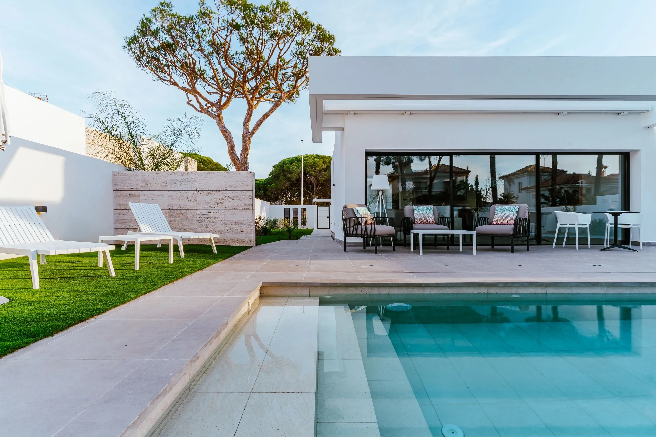La villa en la que se han alojado Rocío Flores y Gloria Camila. Foto: Manuelaseavilla.com