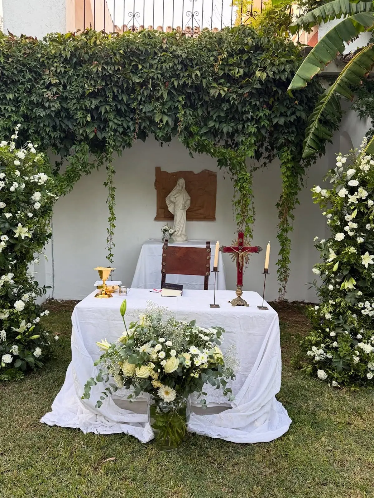 Altar comunión hijo de Eugenia Osborne