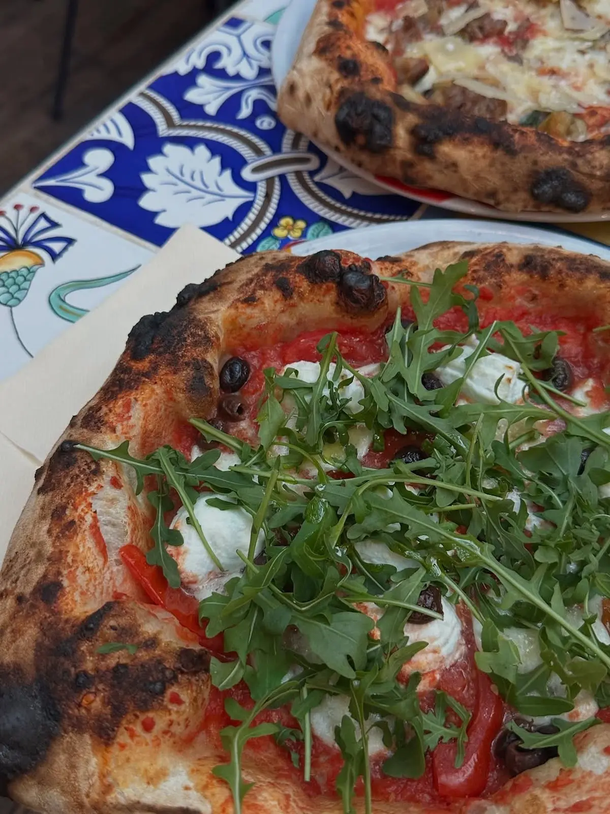 Mar Flores probó las pizzas de la Costa Amalfitana