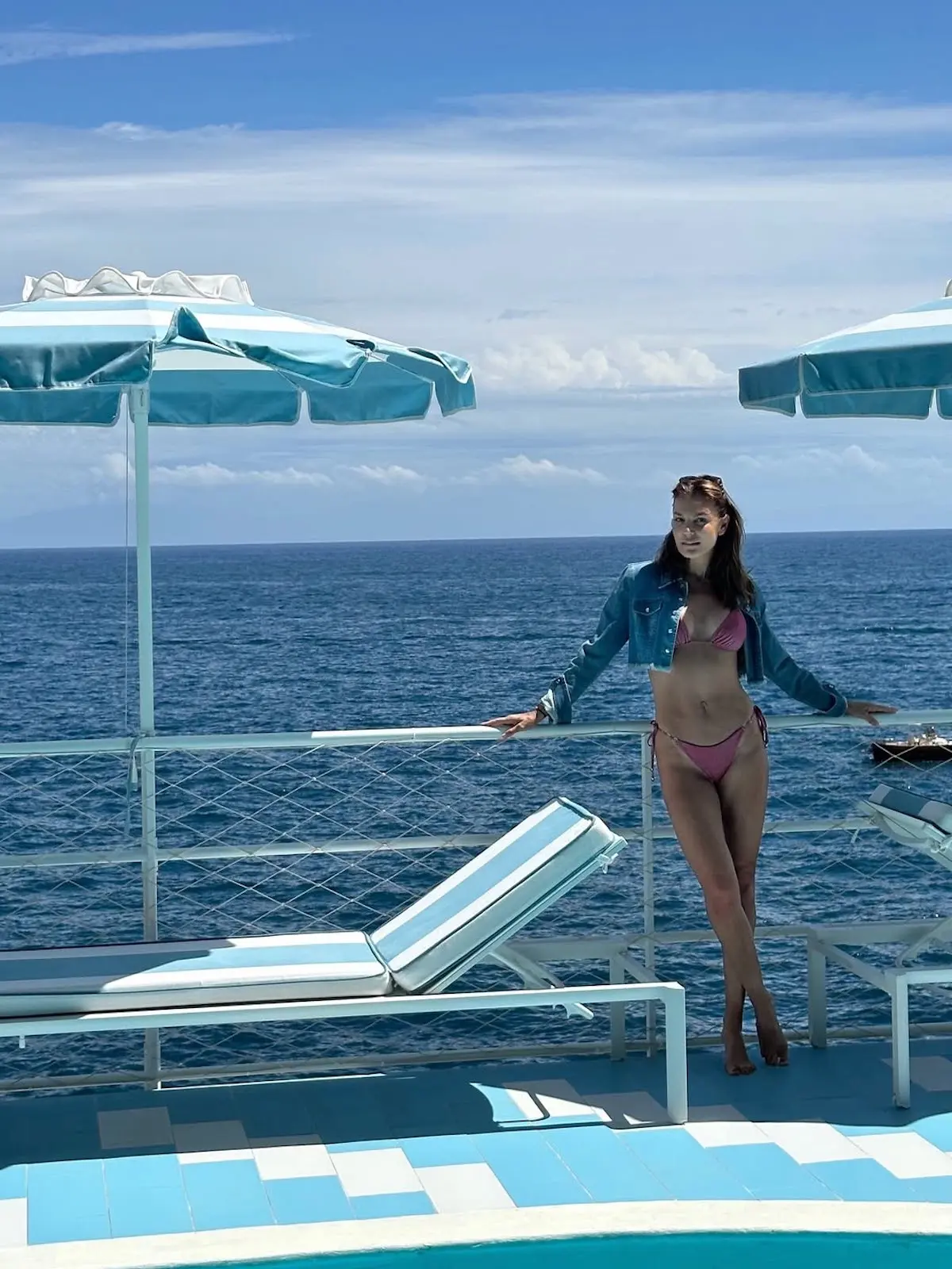 Posado en bikini de Mar Flores