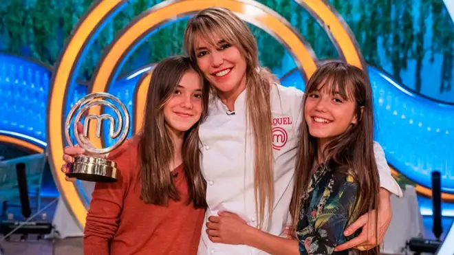 Raquel Meroño en Masterchef con sus hijas.