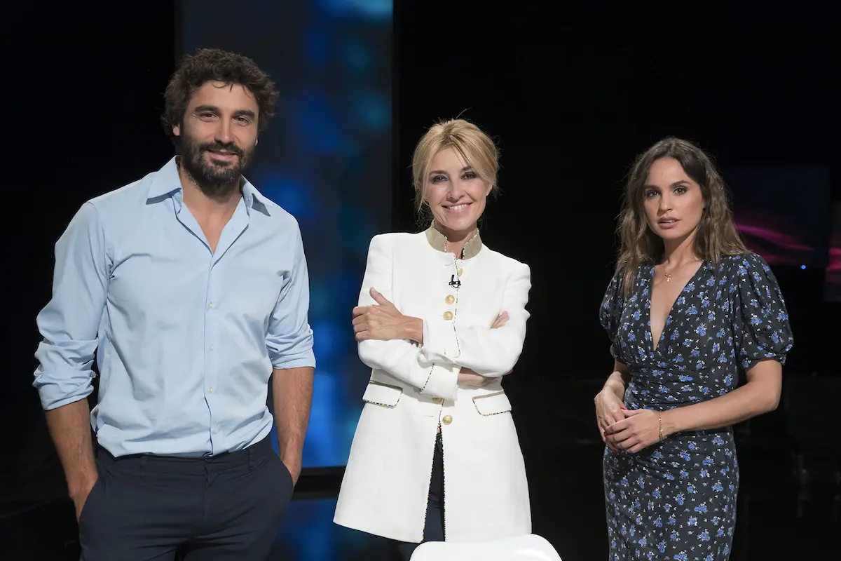 Álex García, Cayetana Guillén y Verónica Echegui