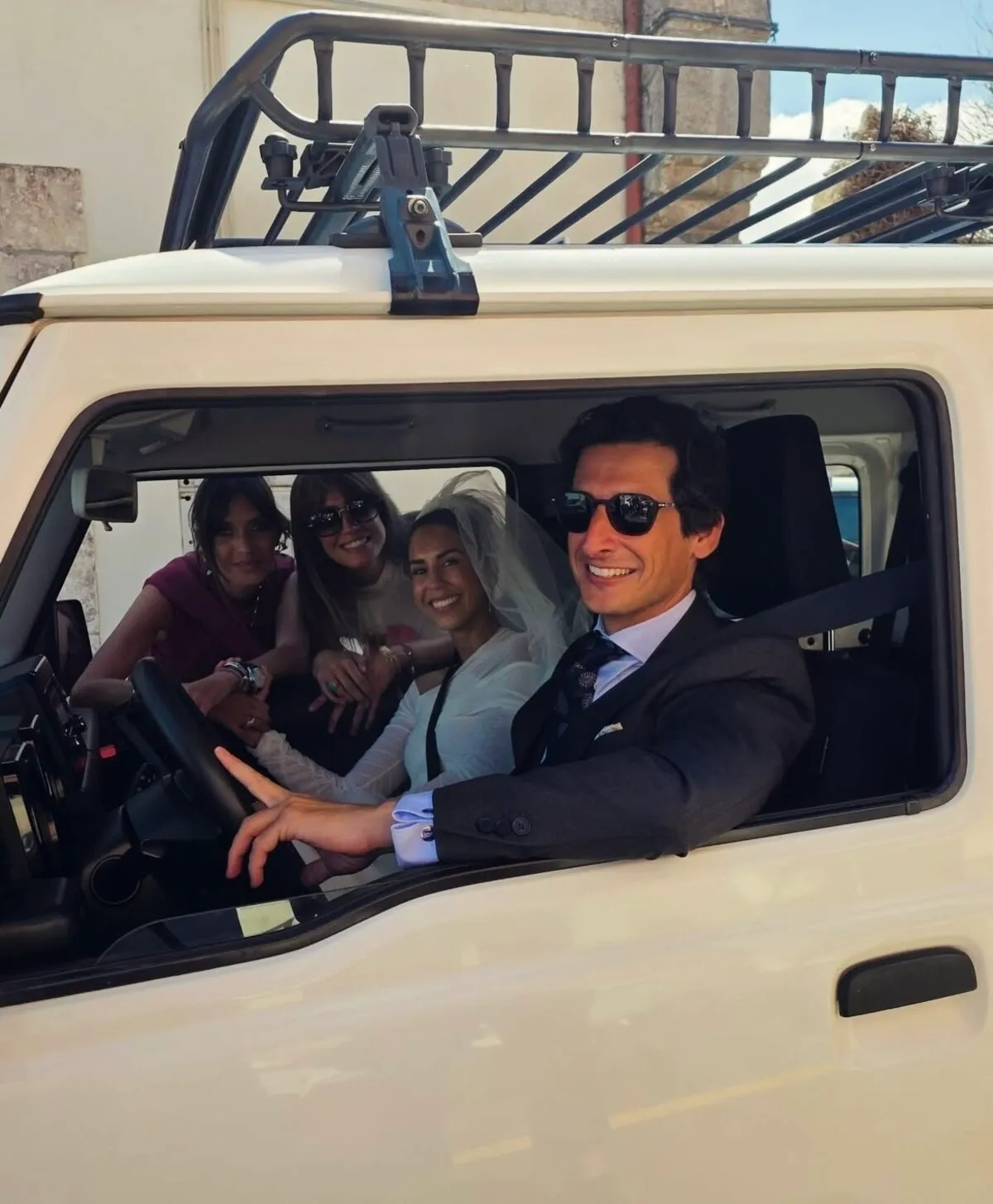 La boda a la que asistieron Sara Carbonero e Isabel Jiménez