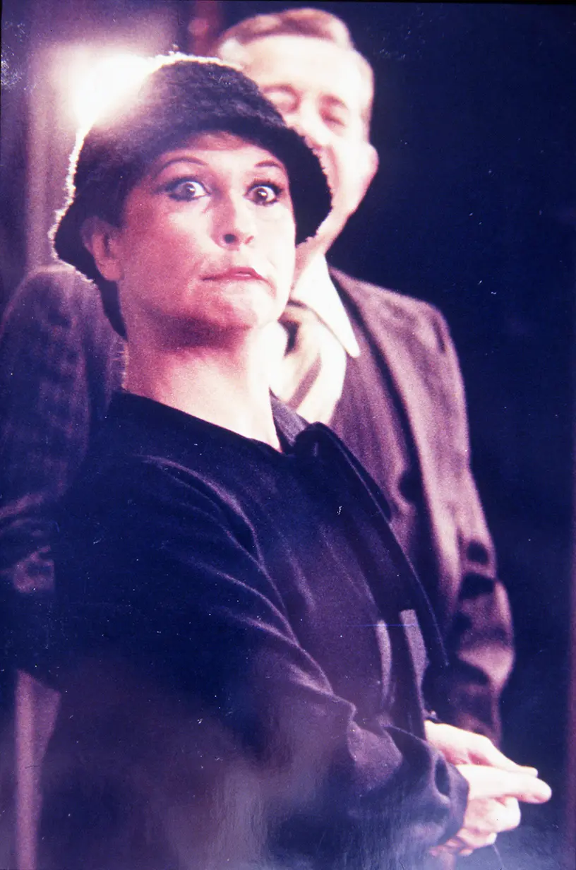 Lina Morgan bromeando