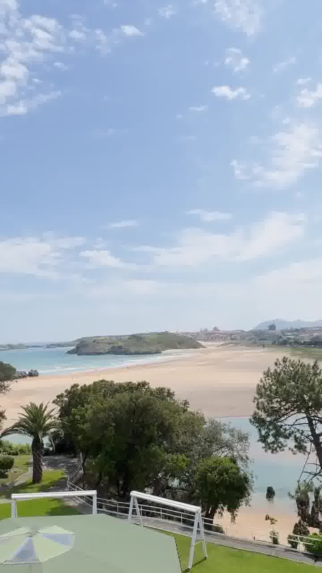 Gabriella Guillen vacaciones con su hijo en Cantabria Hotel Jardín
