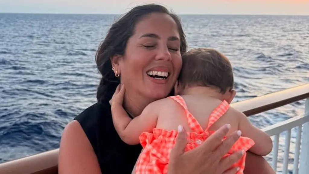 Anabel Pantoja y su hija, Alma.