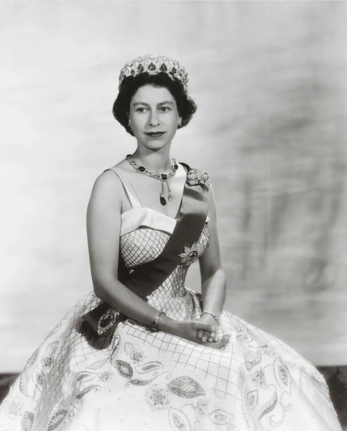Reina Isabel II