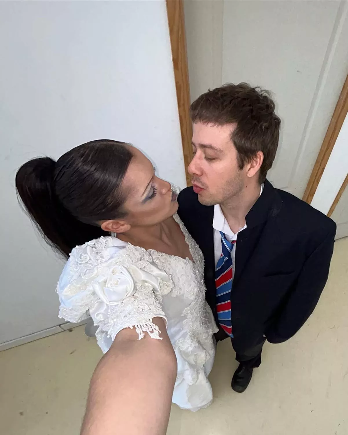 Amaia Romero con su novio