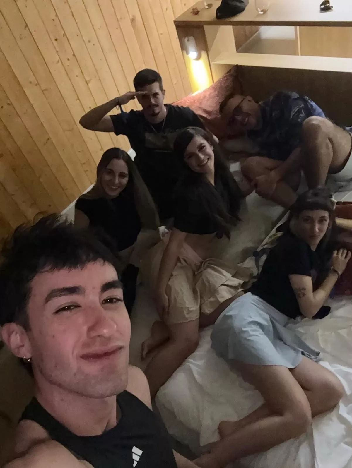 Amaia Romero con amigos