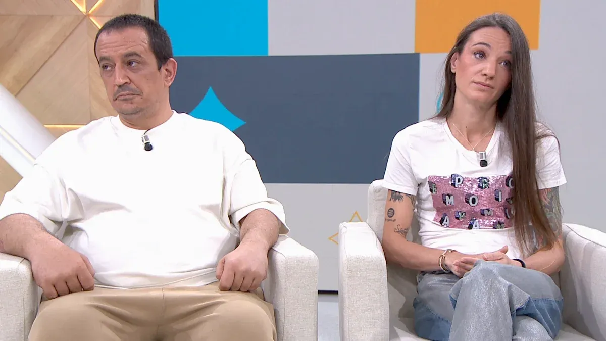 Simón Pérez y Silvia Charro en 'Espejo público'.