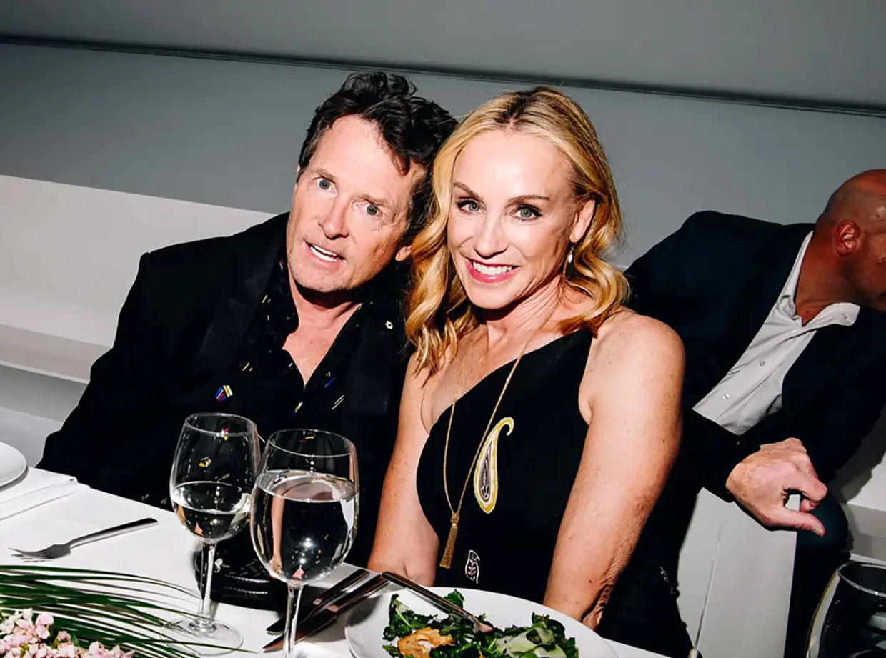 Michael J Fox con su pareja