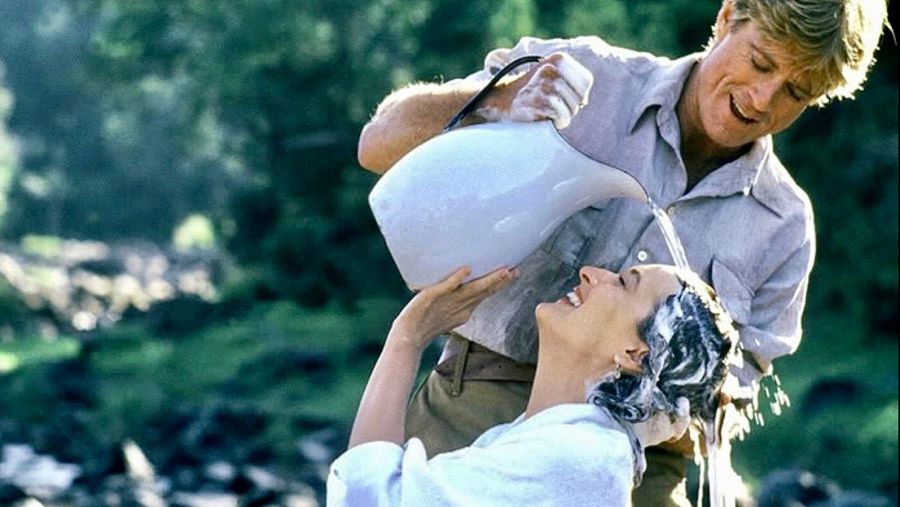Robert Redford con Meryl Streep en 'Memorias de África'.