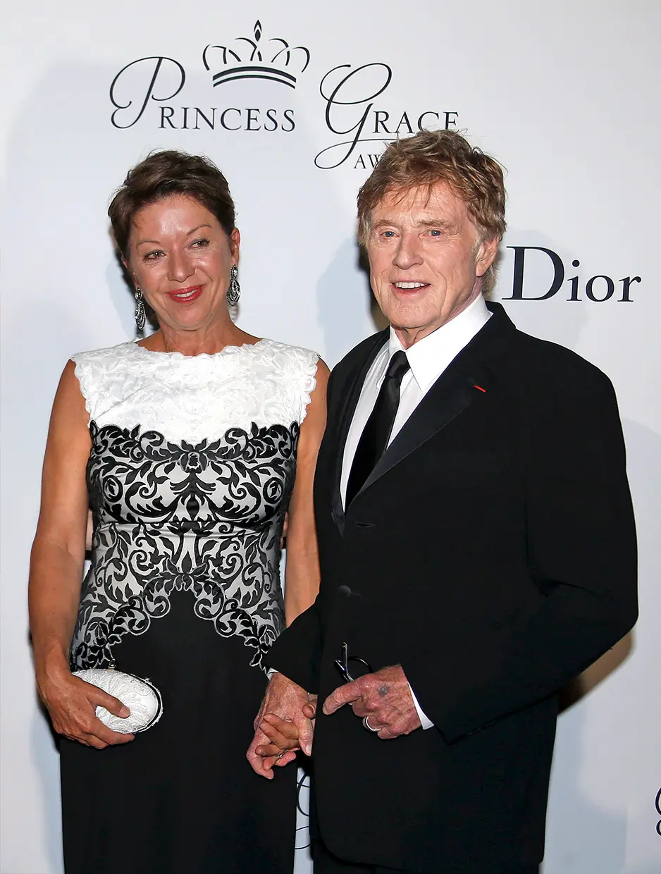Robert Redford con la pintora alemana Sibylle Szaggars, con la que vive en su rancho de Utah.