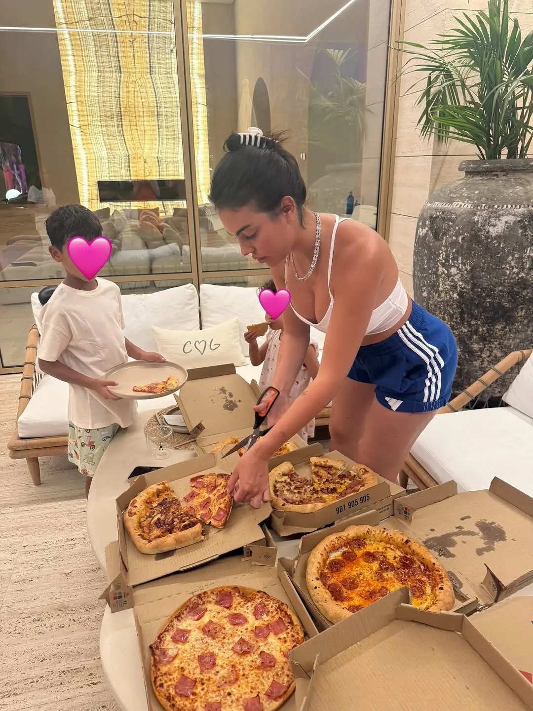 georgina rodriguez cristiano ronaldo hijos