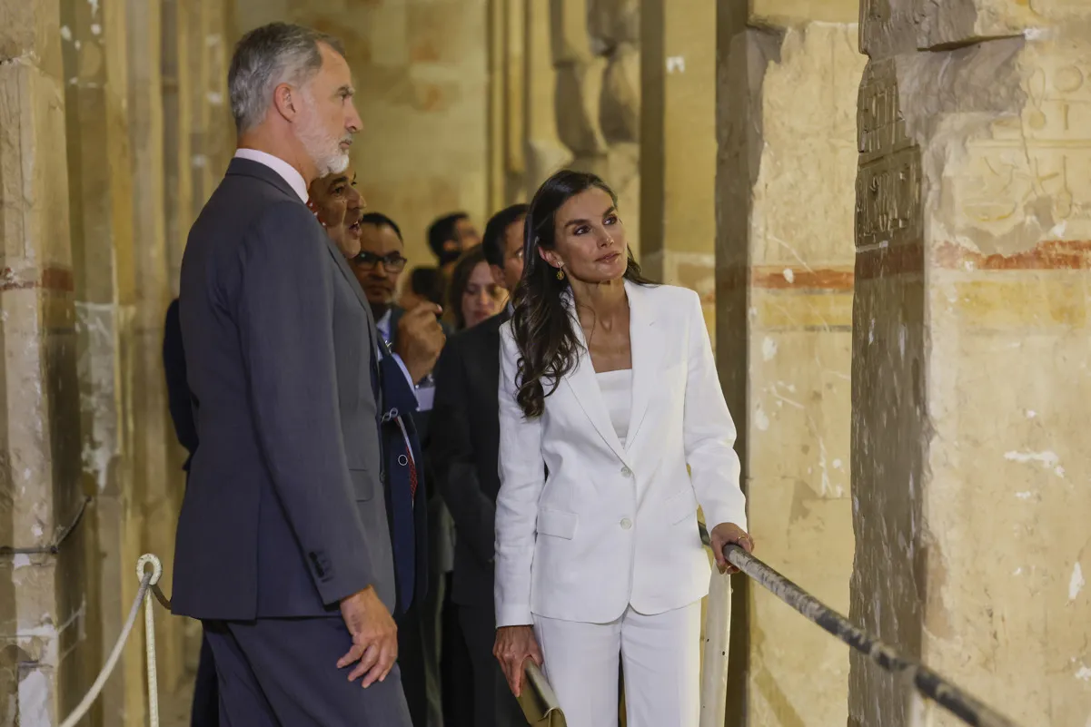 Felipe y Letizia en el Templo de Hatshepsut, en Luxor.