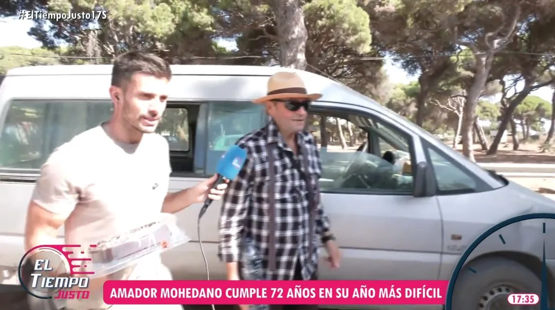 Un equipo de 'El tiempo justo' visita a Amador Mohedano por su cumpleaños.