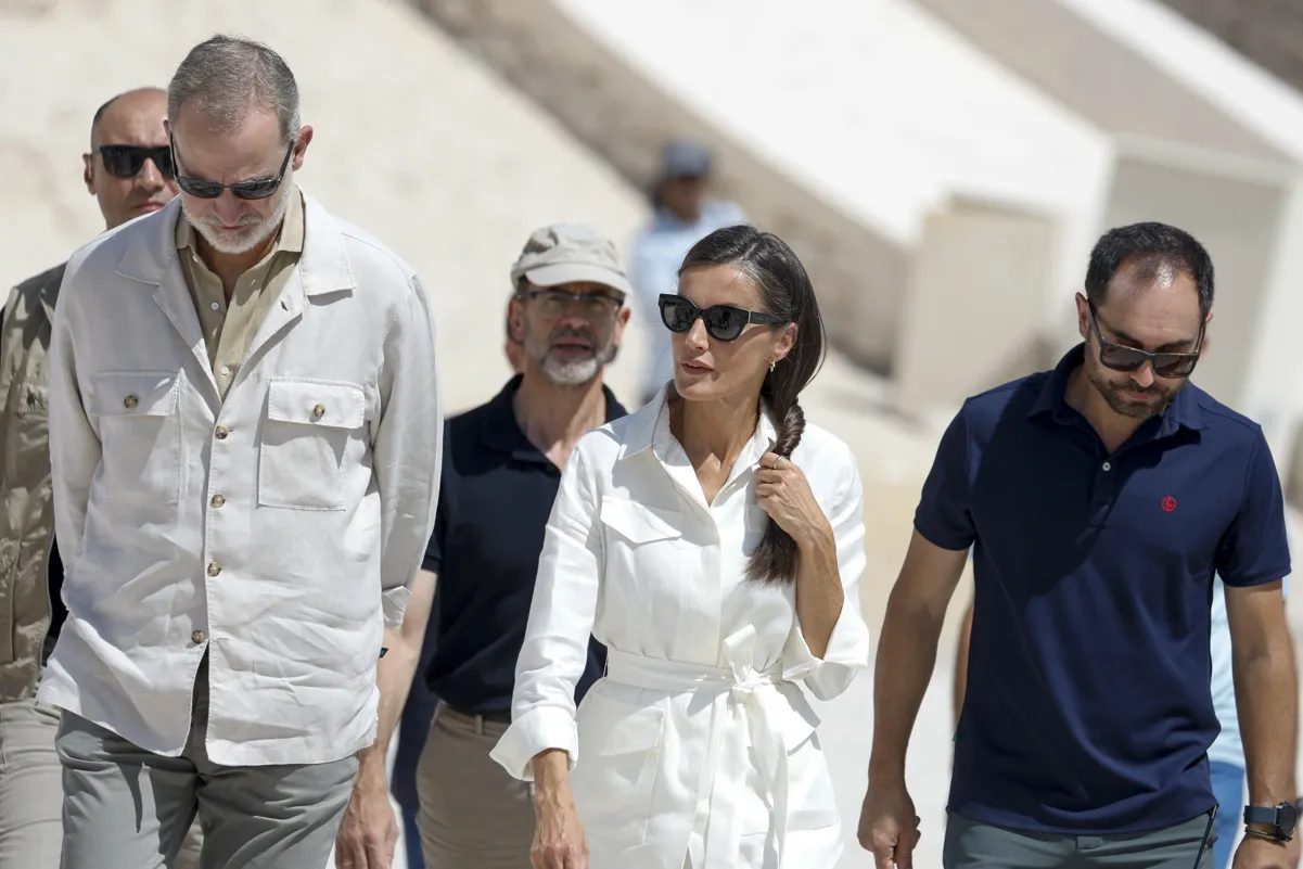Felipe y Letizia en el Valle de los Reyes, en Luxor (Egipto).