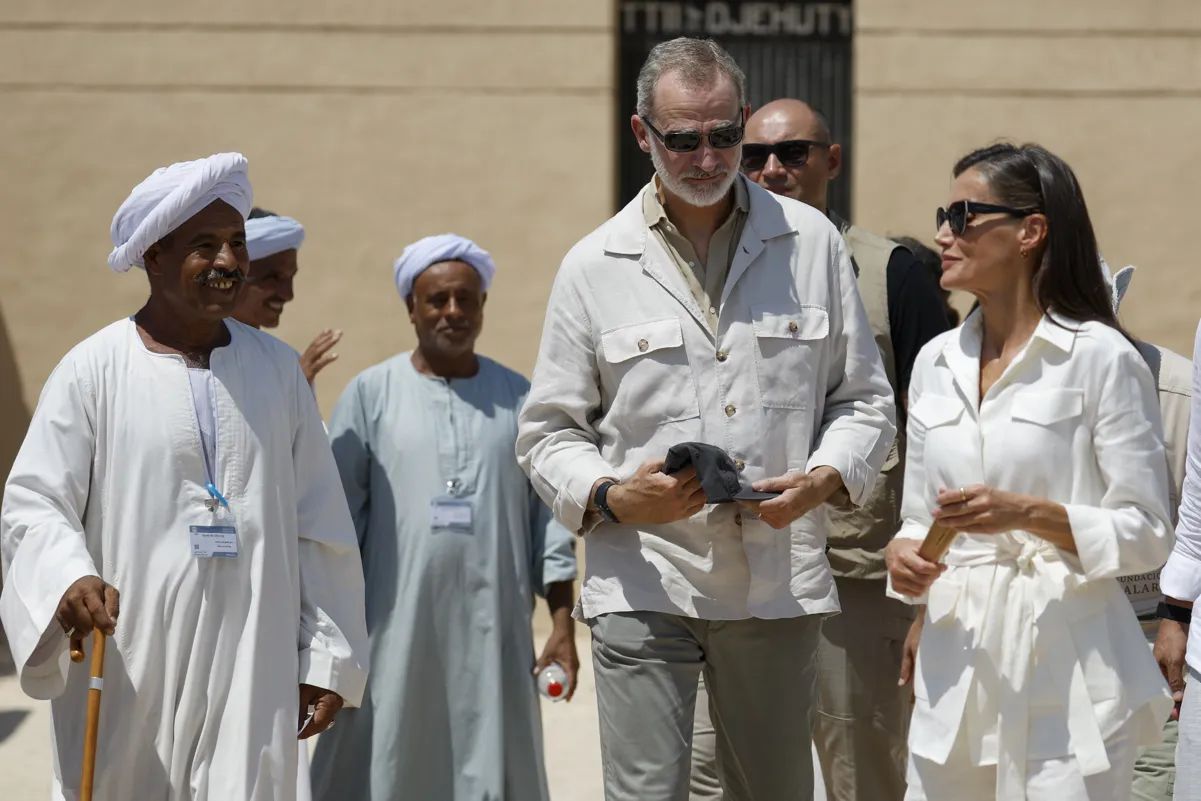 Felipe y Letizia en el Valle de los Reyes, en Luxor (Egipto).