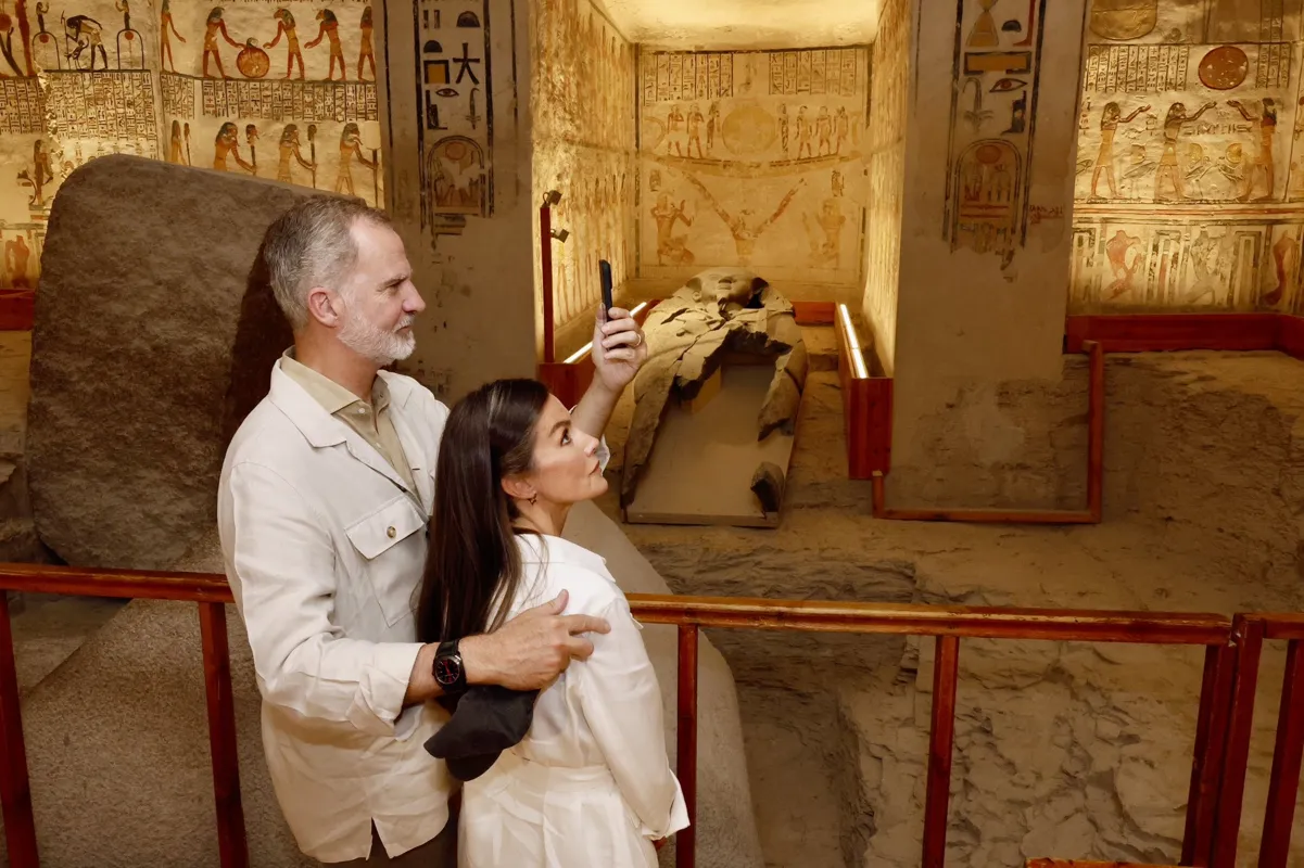 Felipe y Letizia en el Valle de los Reyes, en Luxor (Egipto).
