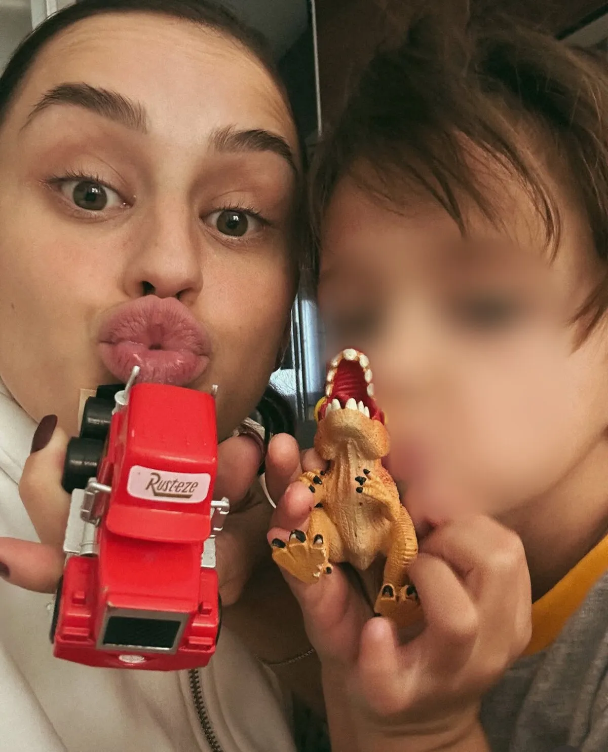 Marina Romero y su hijo
