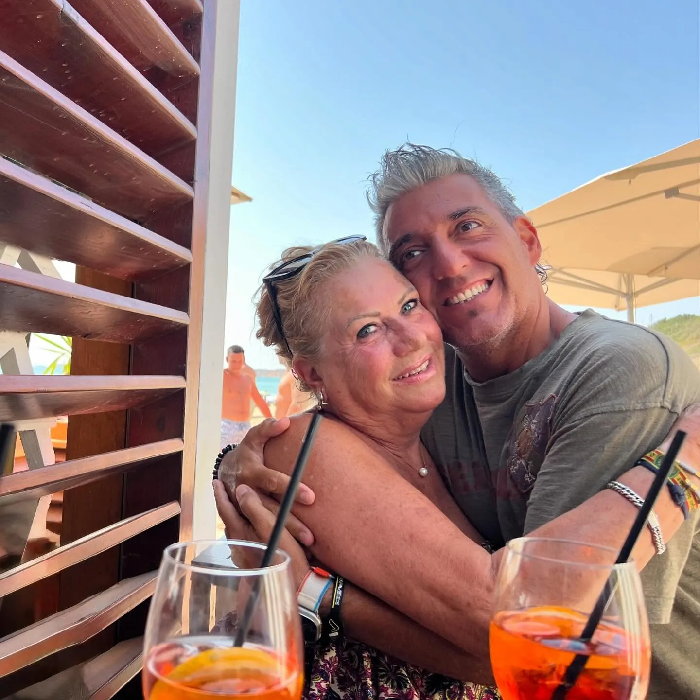 Mayte Zaldívar y Fernando, este verano.