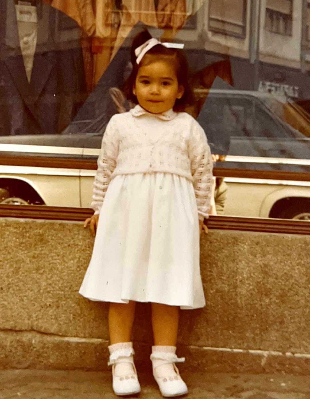 Patricia Pardo se abraza a ella misma con 7 años gracias a la Inteligencia Artificial: las increíbles fotos