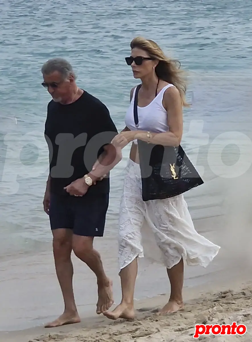 Sylvester Stallone con su familia en Cerdeña