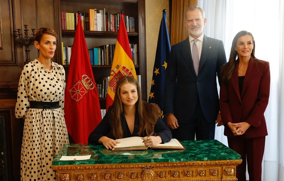 Felipe VI, la reina Letizia y la princesa Leonor en Navarra