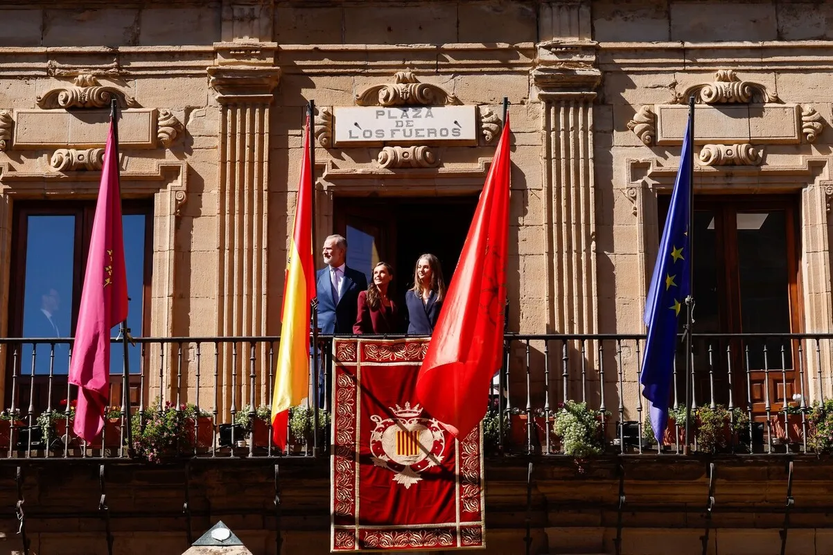 Felipe VI, la reina Letizia y la princesa Leonor en Navarra