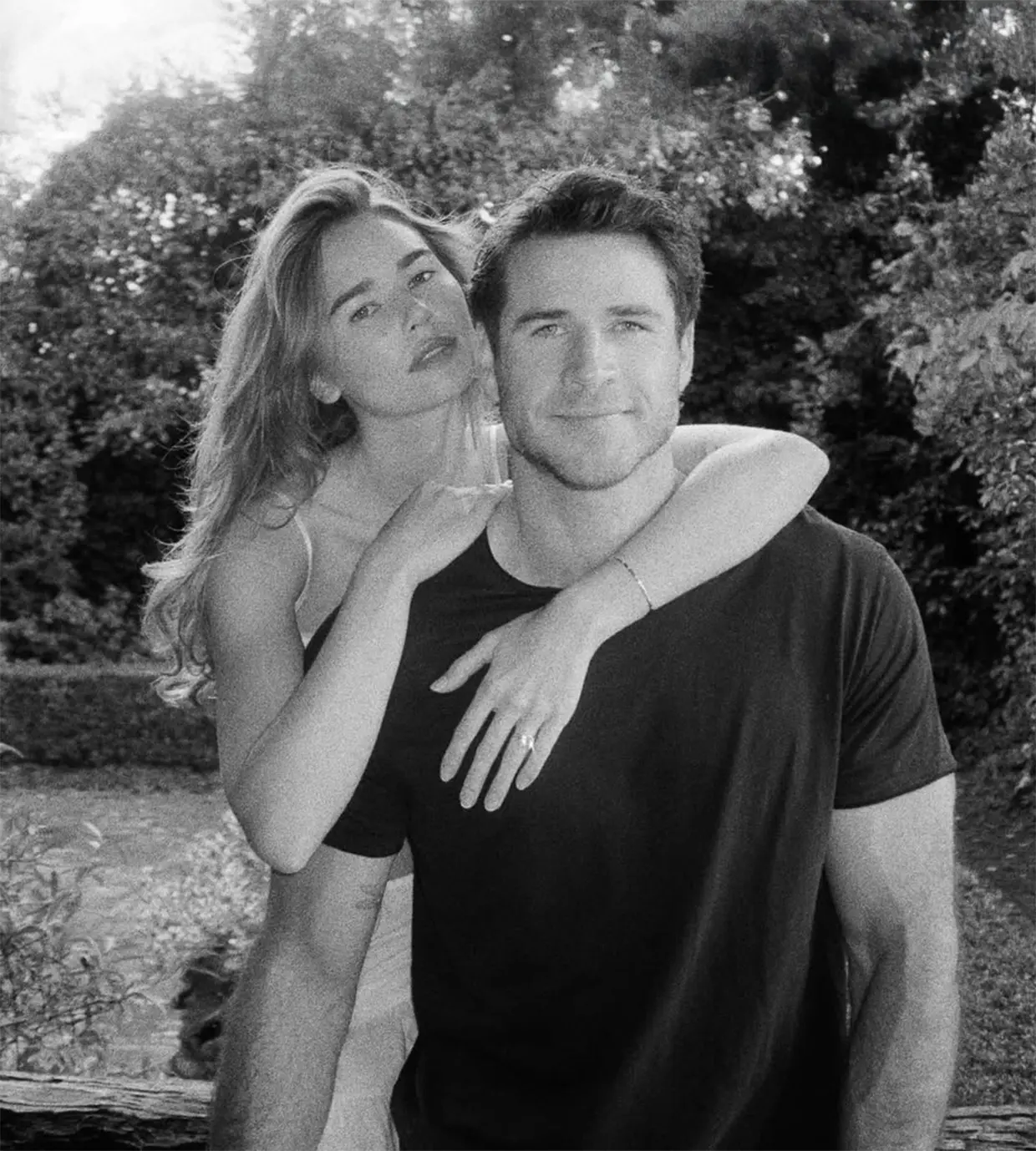 Liam Hemsworth y Gabriella Brooks