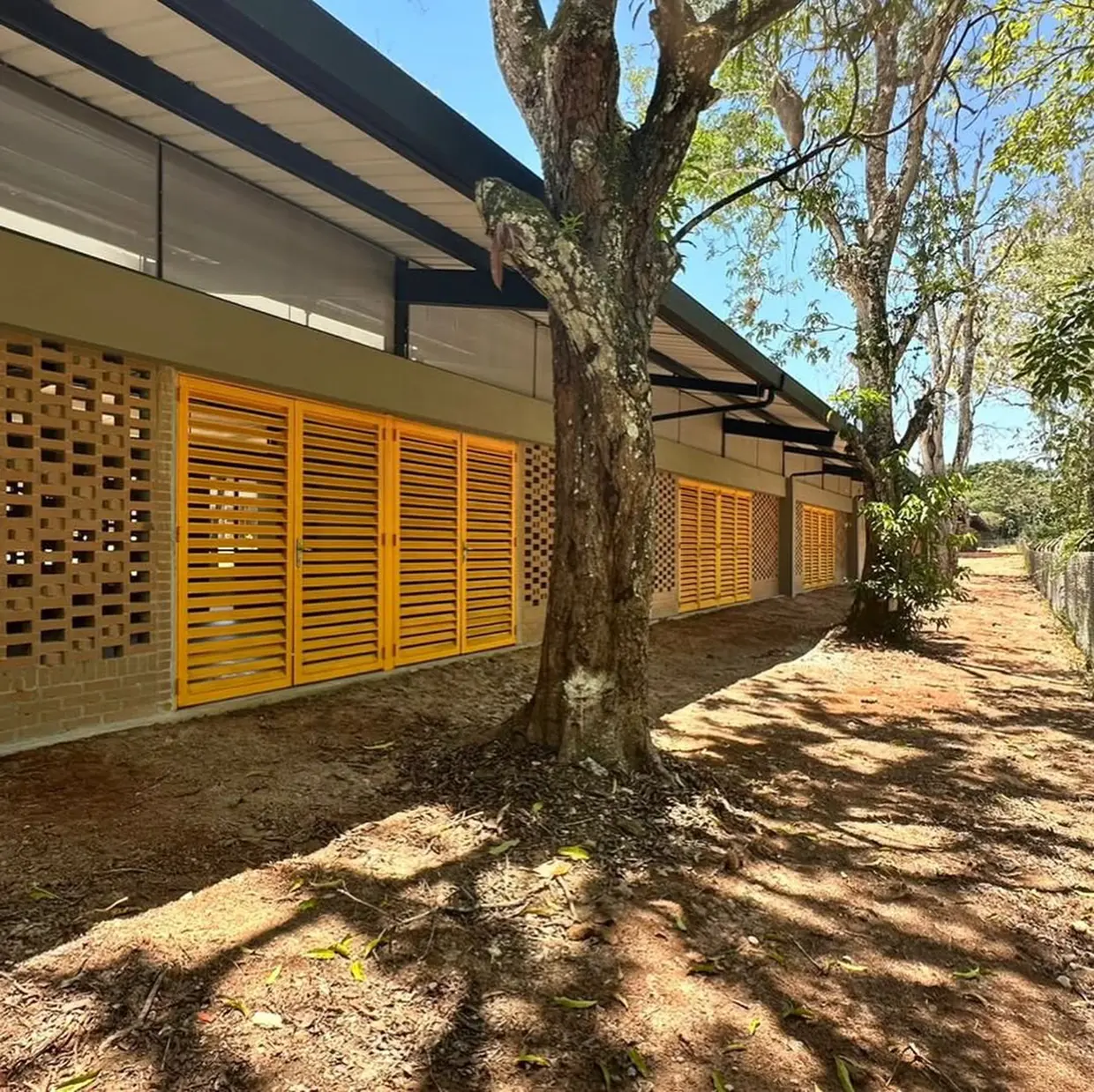 Escuela construida por la fundación de Shakira