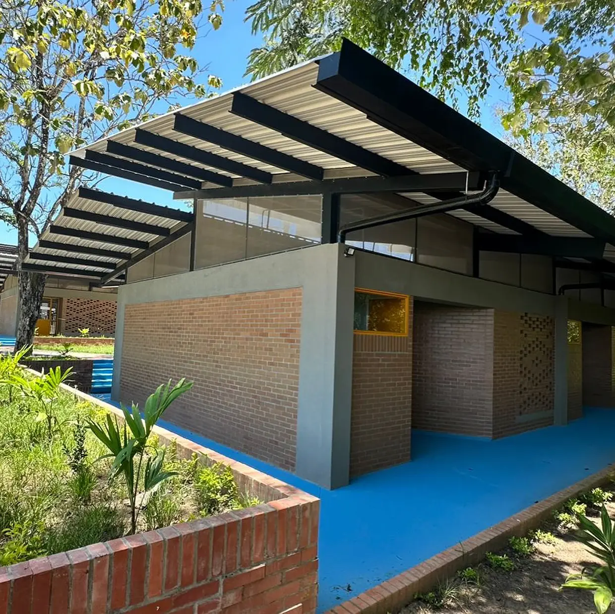 Escuela construida por la fundación de Shakira