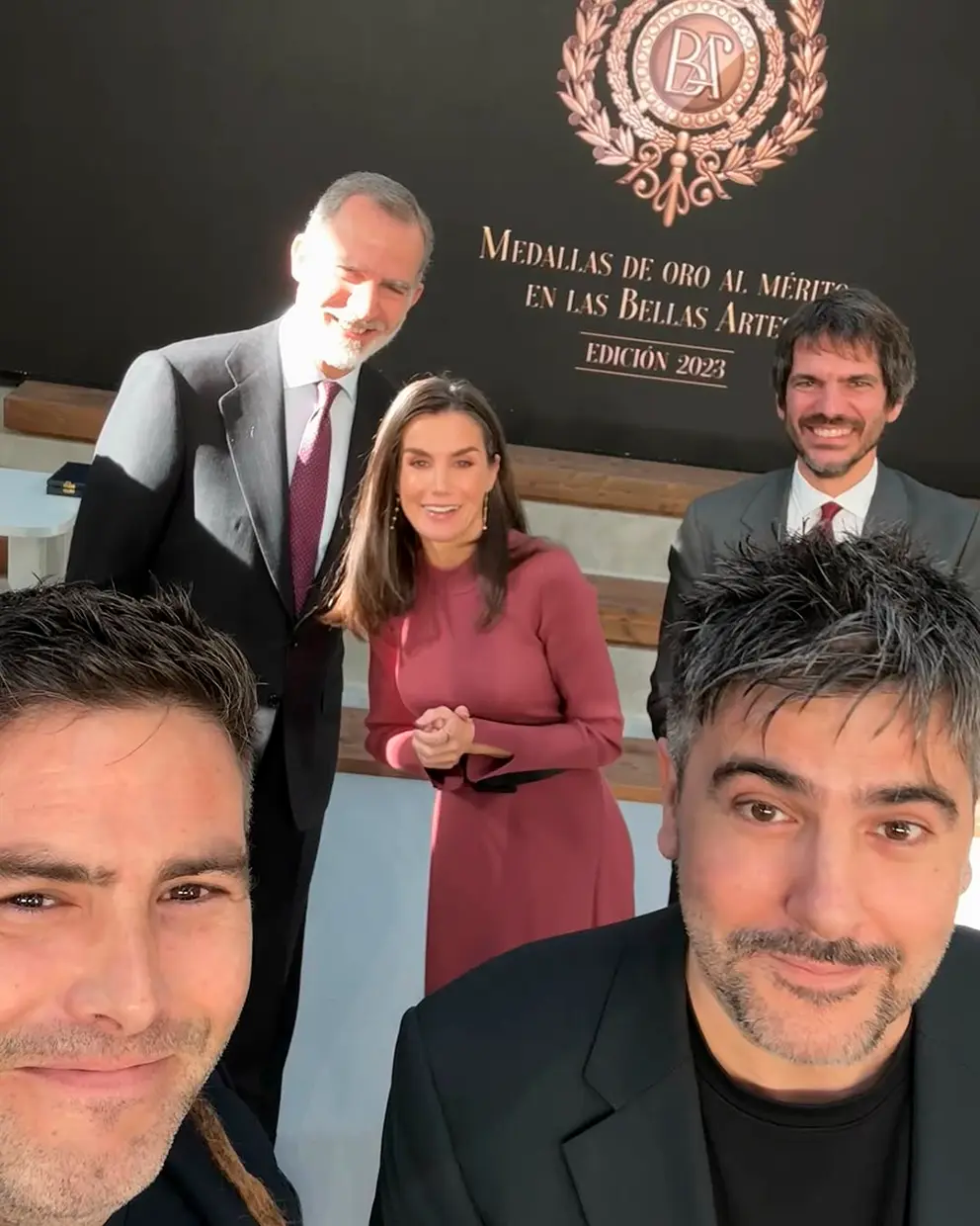 Estopa, junto a los monarcas y el ministro Ernest Urtasun.