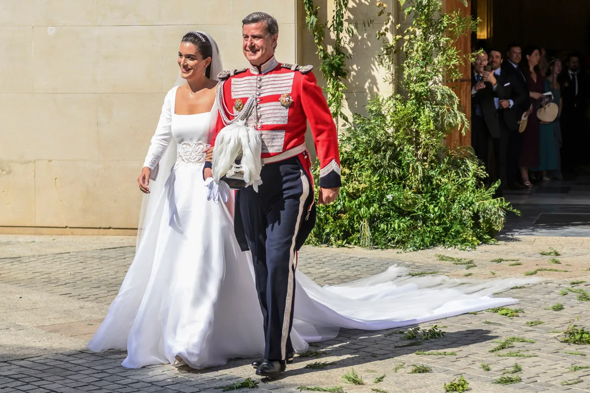 Cayetano Martínez de Irujo y Bárbara Mirjan, recién casados