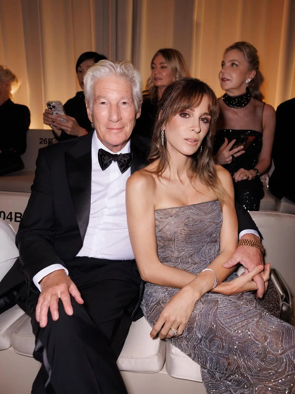 Richard Gere y Alejandra homenaje a Armani 1