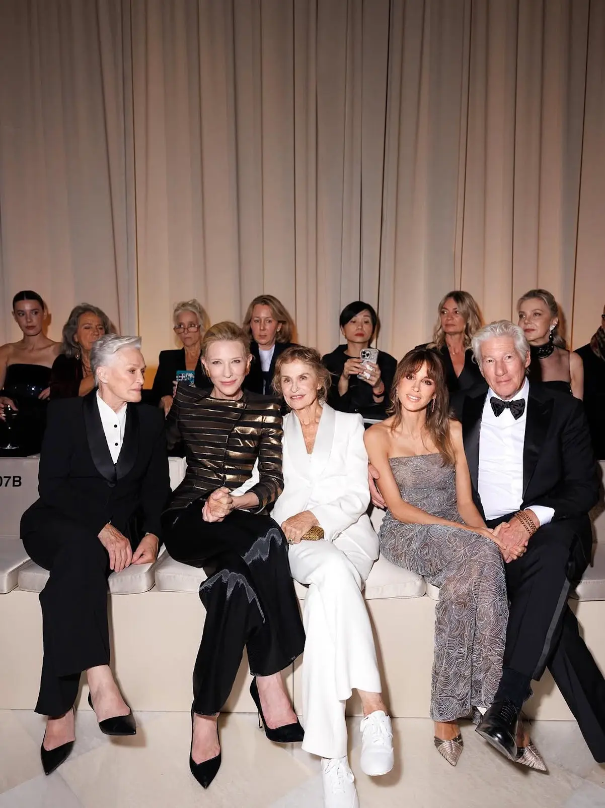 Richard Gere y Alejandra homenaje a Armani 3