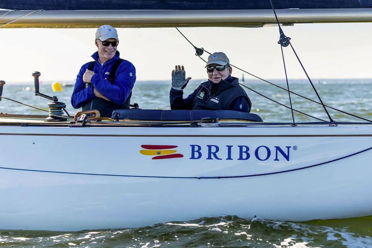 Juan Carlos repite como campeón mundial de vela a los 87 años