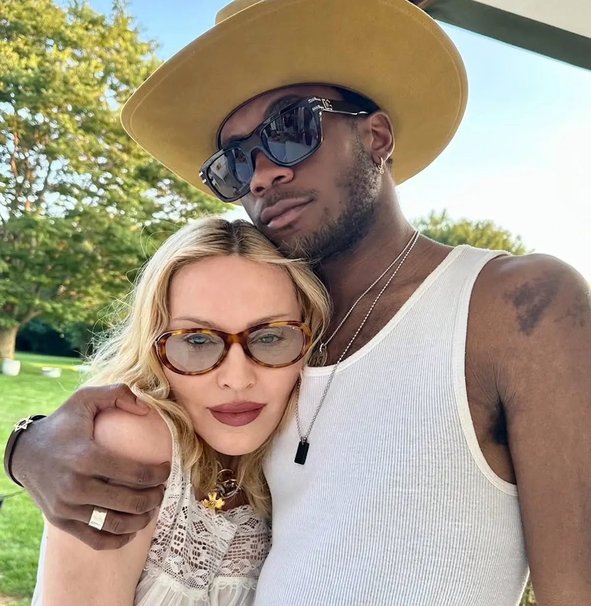 Madonna con su hijo David