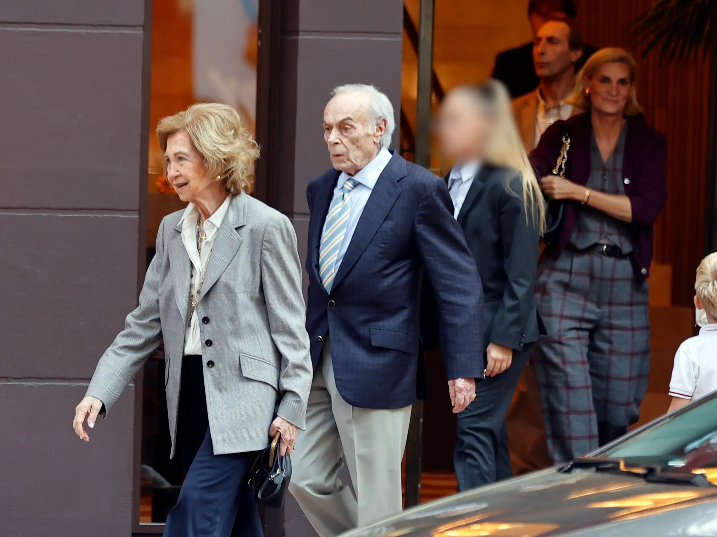 La familia Zurita de celebración por Madrid con la Reina Sofía
