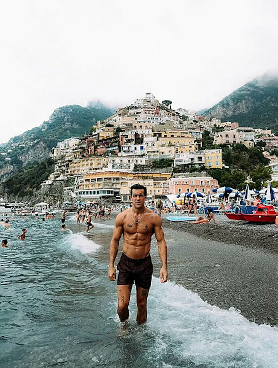 Mario Casas.
