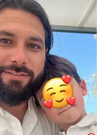 Jota Peleteiro junto a sus hijos y Fran, hijo de Kiko Rivera y Jessica Bueno.
