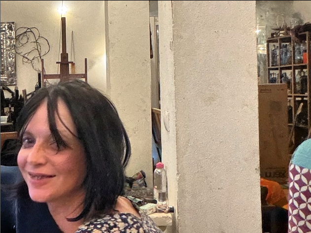 Sheila Devil vuelve a mostrar el terrible estado de la casa que heredó de Camilo Sesto
