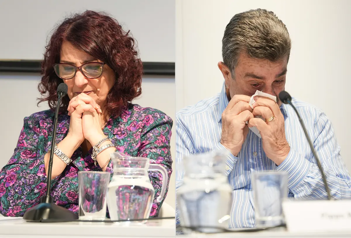 Pippo Biondo y Santina D’Alessandro, padres de Mario, no pudieron contener las lágrimas y el dolor en la rueda de prensa.