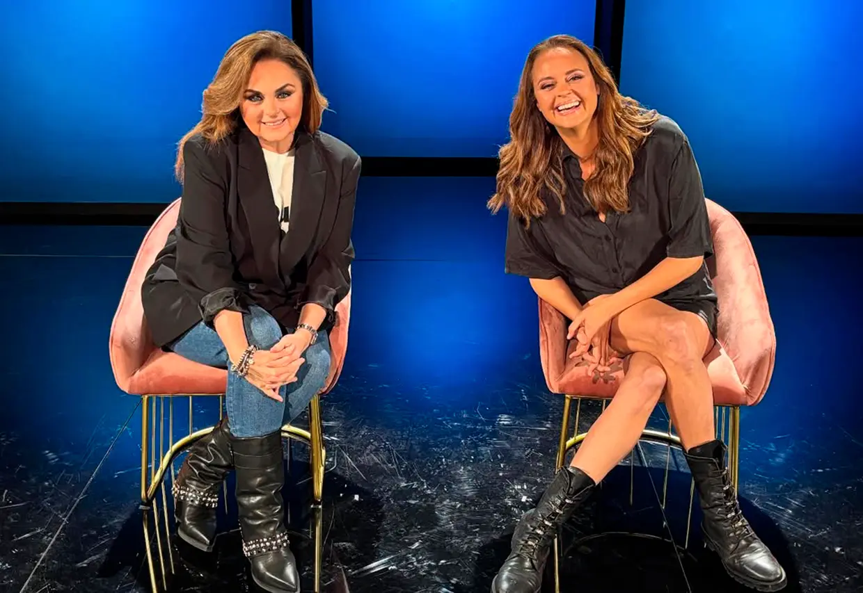 Carmen Morales y Shaila Durcal.