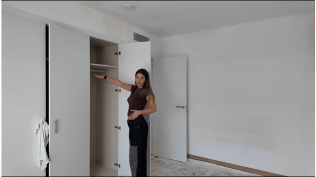 Entramos en la nueva y espectacular casa de Laura Escanes en Menorca: "Necesito muchas camas”