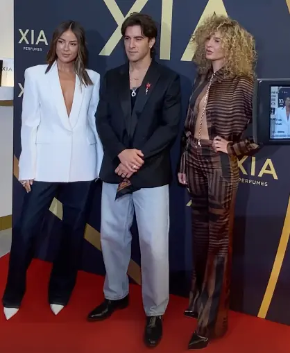 Melyssa Pinto y Sheila Casas.