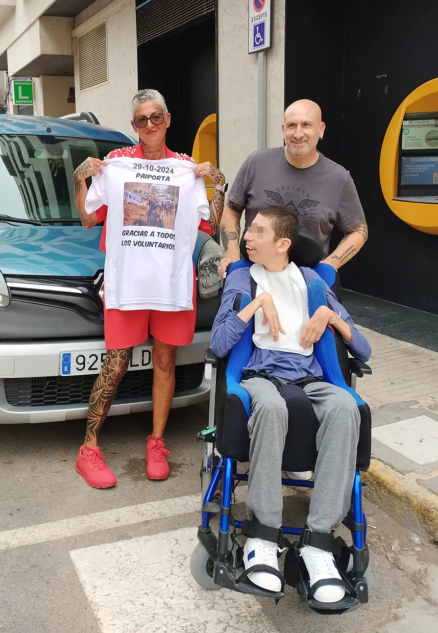Elena León y su familia