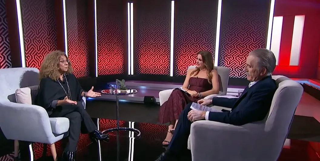 Lolita y Juan y Medio en su programa de Canal Sur hablando de su relación